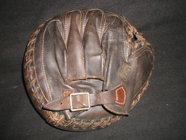 A.J. Reach Catchers Mitt 7 Back